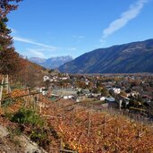 naturns dorf im herbst